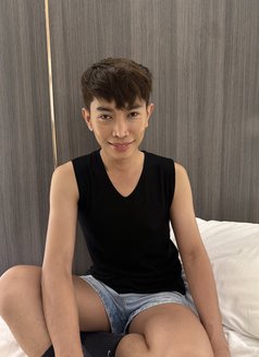 Dave Yu - Male escort in Bangkok Photo 16 of 16