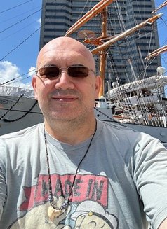 David American in Japan - Male escort in Tokyo Photo 6 of 6