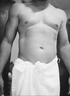 David Ebrahim - Male escort in Colombo Photo 7 of 7