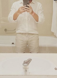 David Ebrahim - Male escort in Colombo Photo 5 of 5