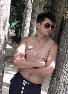 David - Male escort in Manila Photo 1 of 4