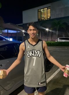 Aaron high class boyfriend - Male escort in Manila Photo 1 of 11
