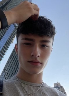 David First Time in Dubai - Male escort in Dubai Photo 6 of 8