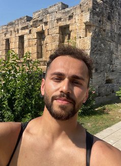 David Hbs - Male escort in Porto Photo 1 of 3