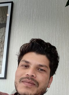 David - Acompañantes masculino in Dubai Photo 6 of 8