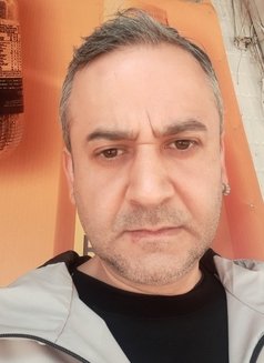 David - Male escort in Beirut Photo 3 of 4