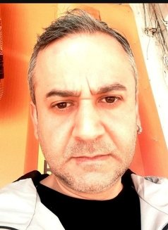 David - Male escort in Beirut Photo 1 of 4