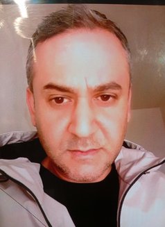 David - Male escort in Beirut Photo 3 of 3