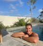 David-Leonard - Male escort in Hong Kong Photo 1 of 5