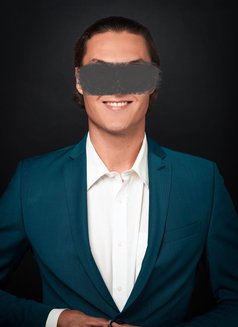 David-Leonard - Male escort in Hong Kong Photo 3 of 5