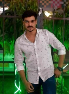 David(only for Females) - Male escort in Jalandhar Photo 3 of 3