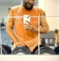 David Sahm - masseur in Dubai