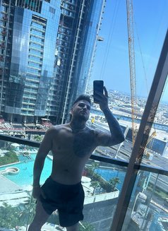 David - Male escort in Dubai Photo 5 of 12