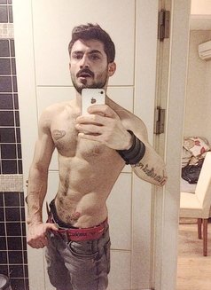 Davıd - Male escort in İstanbul Photo 2 of 6