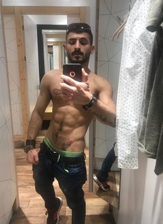Davıd - Male escort in İstanbul Photo 4 of 6