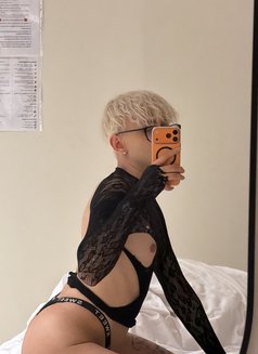 David - Acompañantes masculino in Riyadh Photo 1 of 7