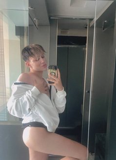 David - Acompañantes masculino in Riyadh Photo 3 of 7