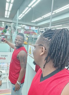Davidson Mongare - Male escort in Incheon Photo 3 of 9
