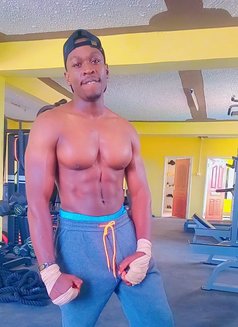 Davie - Male escort in Nairobi Photo 12 of 13