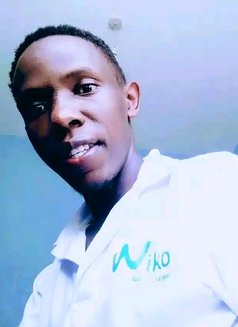 Davie - Male escort in Nairobi Photo 1 of 3