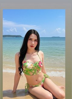 Davika - Transsexual escort in Bangkok Photo 6 of 10