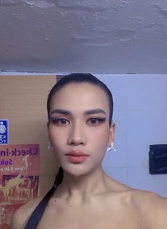 Davika - Transsexual escort in Bangkok Photo 7 of 10