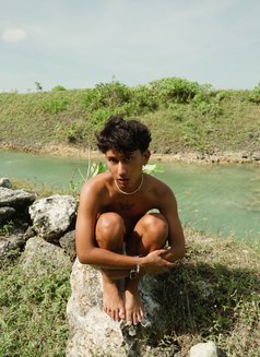 Davin Beryle - Male escort in Bali Photo 3 of 7