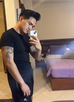 Davin - Acompañantes masculino in Bali Photo 3 of 4