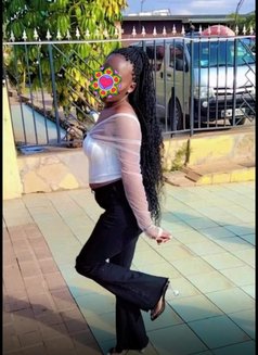 Davin - puta in Nairobi Photo 3 of 4