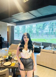 Davinaa - puta in Singapore Photo 2 of 9