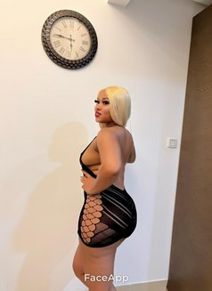 Davinaxx - puta in Dubai Photo 3 of 10