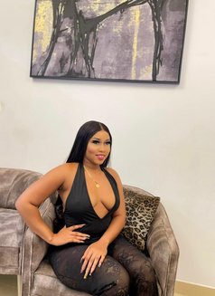 Davinaxx - puta in Dubai Photo 4 of 10