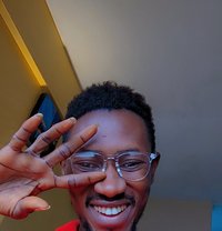 Davis - Intérprete masculino de adultos in Abuja