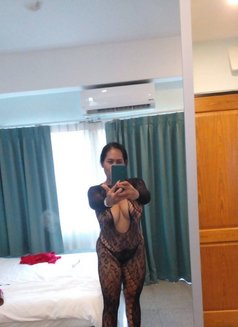 Daw squirtter - puta in Pattaya Photo 10 of 13