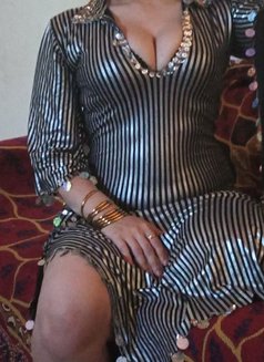 Dawllat - escort in Cairo Photo 4 of 4