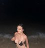 Dayana Davies - puta in Manila Photo 2 of 8