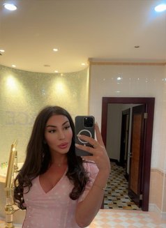 Dayana - escort in Dubai Photo 4 of 10