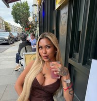Dayana - puta in London