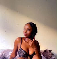 Dayleen - escort in Beirut Photo 22 of 22