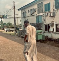 Dazzling - masseur in Ikeja