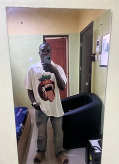 De Best - Male escort in Lagos, Nigeria Photo 2 of 3