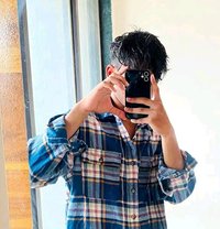 De Danadan - Male escort in New Delhi