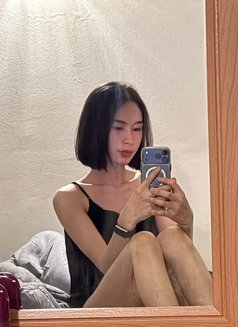 Dear Na - Transsexual escort in Doha Photo 12 of 14
