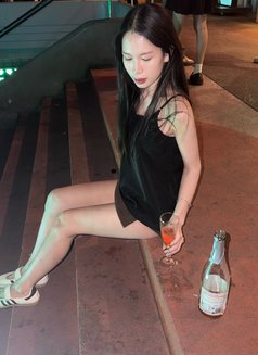 Dear Na - Transsexual escort in Doha Photo 13 of 14