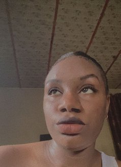 Debbie - escort in Lagos, Nigeria Photo 7 of 7