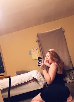 Debby - escort in Amsterdam Photo 2 of 2