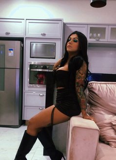 Debby Mattos - Transsexual escort in Barcelona Photo 2 of 11