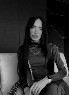 Debby - escort in Kiev Photo 2 of 21