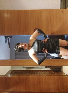 Deblina - Acompañantes transexual in New Delhi Photo 3 of 8