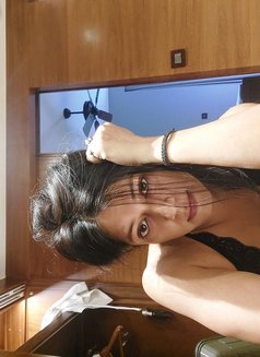 Deblina - Acompañantes transexual in New Delhi Photo 6 of 8